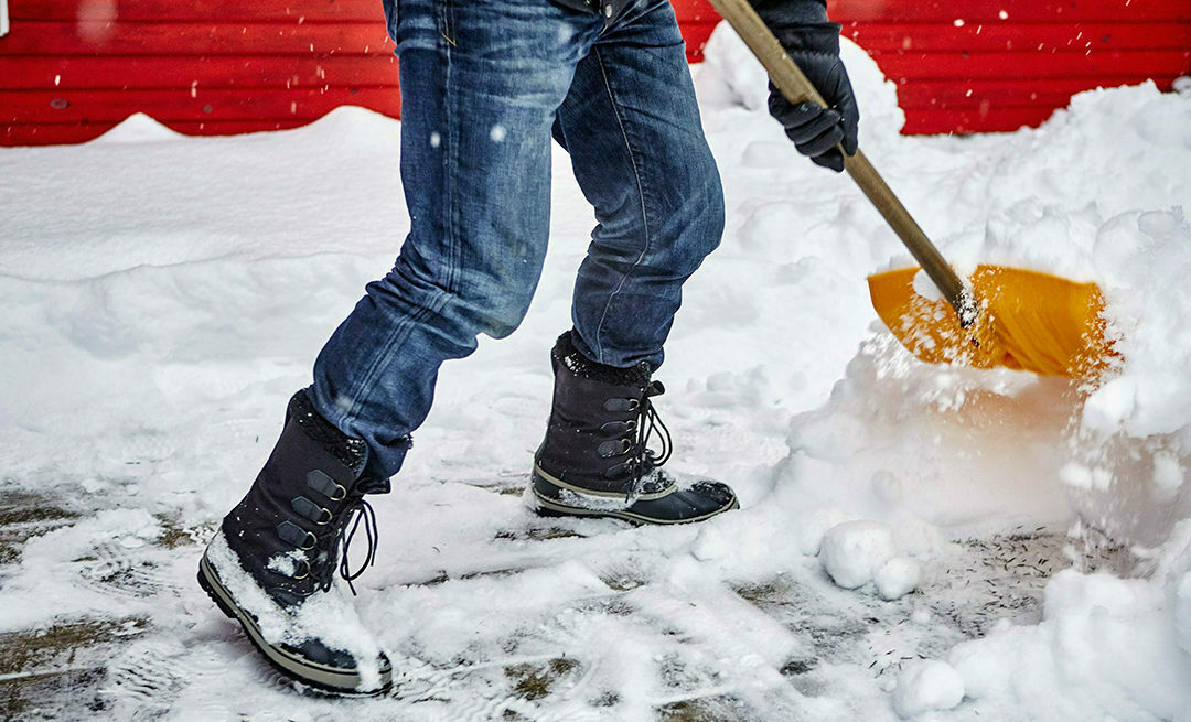 Chiropractic West Bend WI Healthy Shoveling